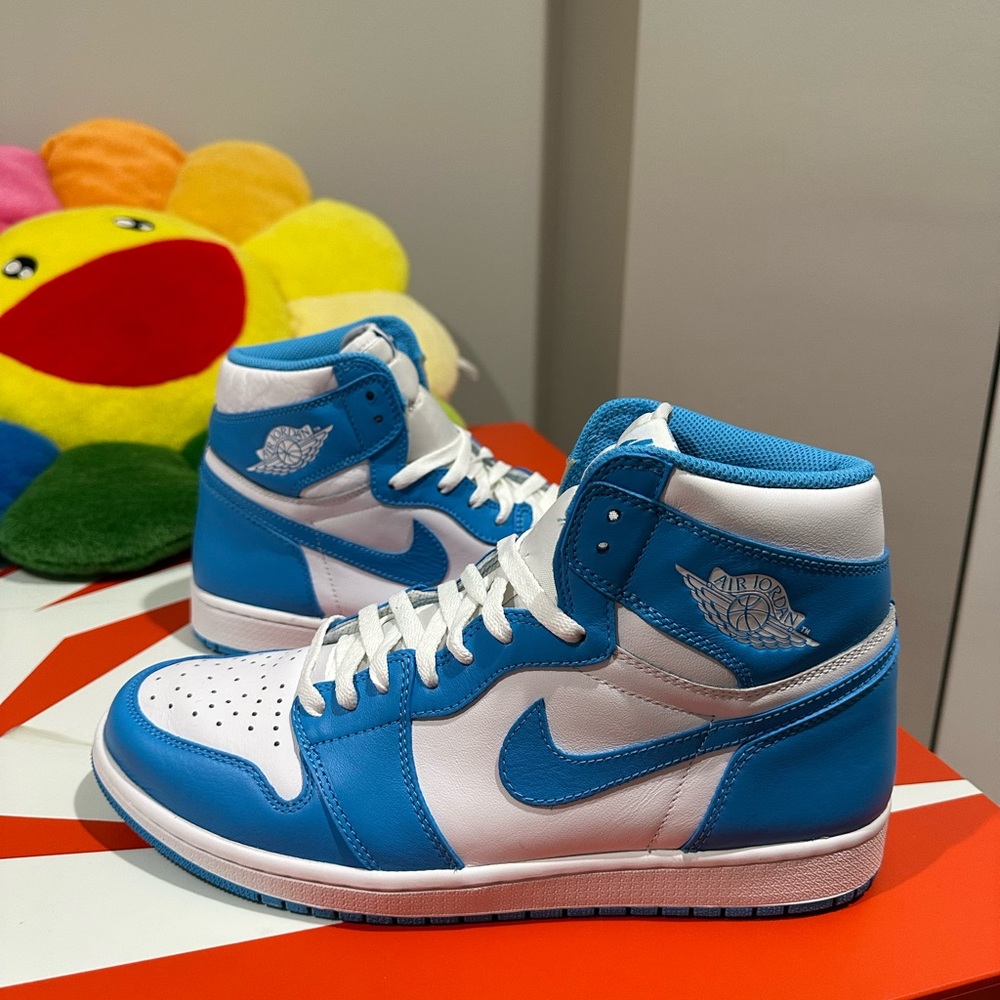Air Jordan 1 “UNC”